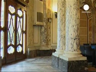 Italie : réactions face au recours aux technocrates