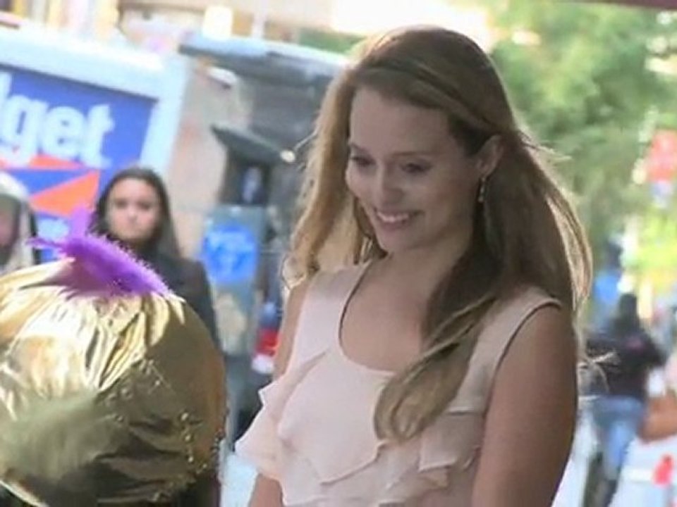 Gypsy Psychic Predicts Relationship (DiGiTS Show)