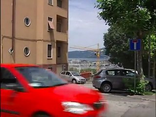 SI SCHIANTA E DENUNCIA IL FURTO DELL'AUTO