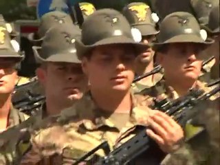 FESTA TRICOLORE, 40MILA IN SFILATA