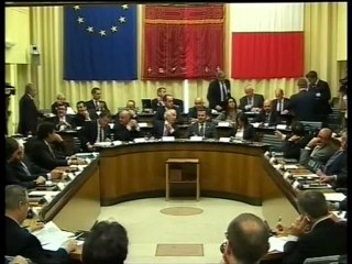 LE PAGHE DEI POLITICI