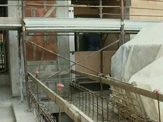 FIAMME GIALLE SUL LAVORO NERO