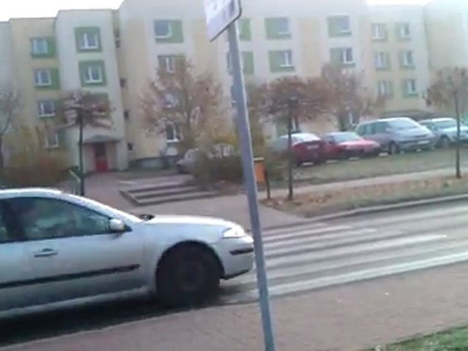 HTC 7 MOZART ---> 1280x720 (720P)