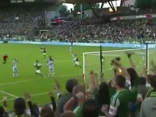 La volée de Nagbe, but de l'année 2011 en MLS