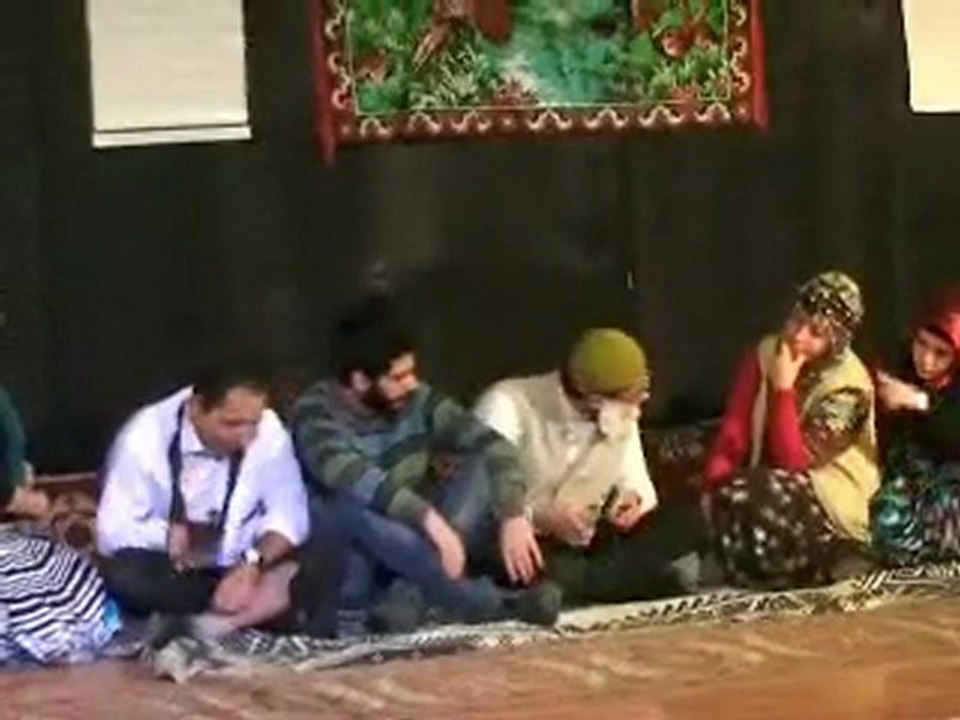 halk eğitim merkezinde öğrenciler için tiyatro