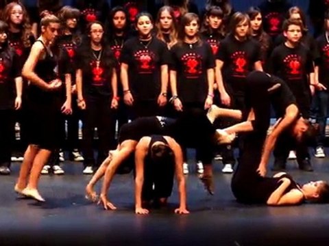 161111 Actuacions IES El Palau al festival de la Marató de TV3 al teatre Núria Espert