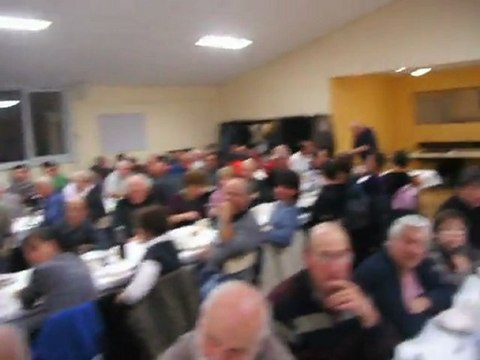 Chant pendant le diner de St Hubert à Héréchou (Gers)