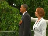 Obama lays wreath at Darwin memorial