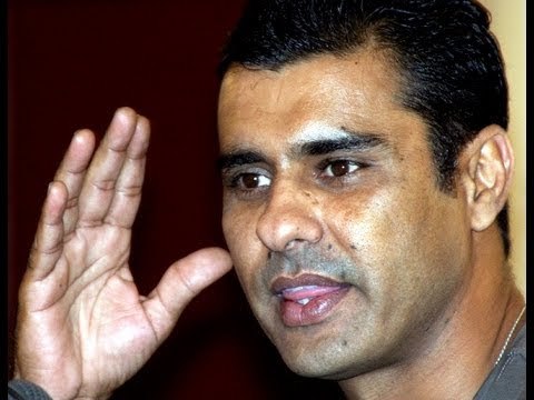 Cricket Video News - On This Day - 16th November - Cricket World TV - Waqar Younis, Dravid, Dhoni