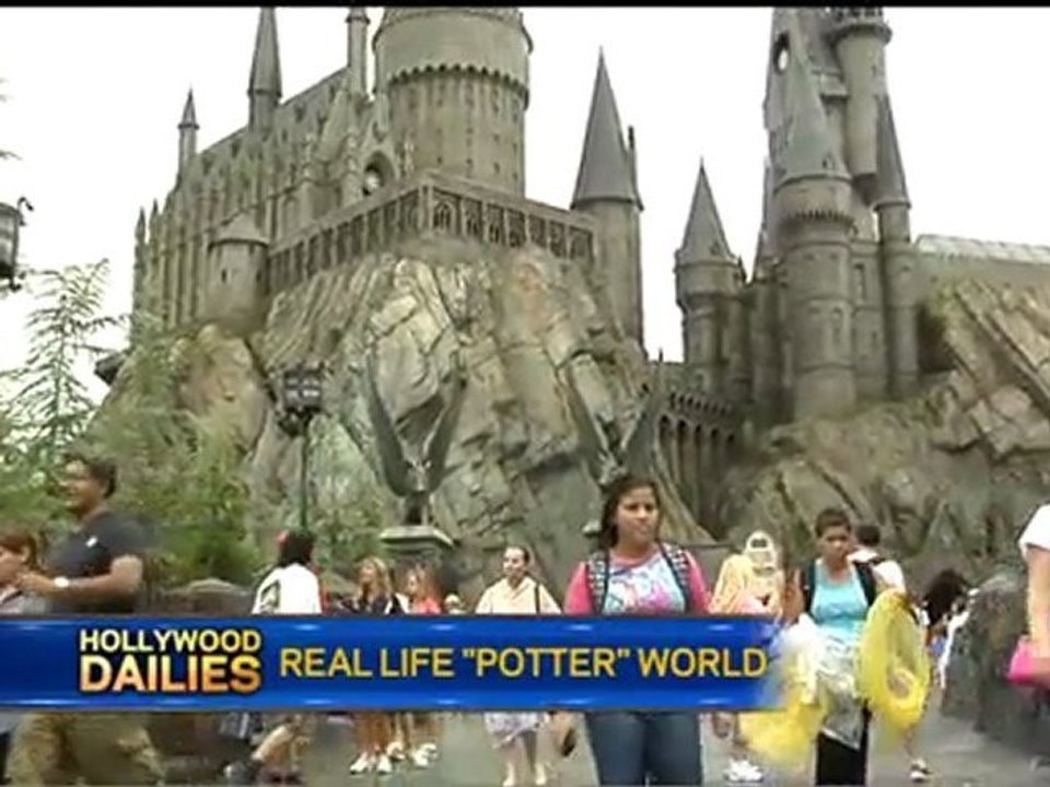 Harry Potter and the Deathly Hallows - Theme Park Visit