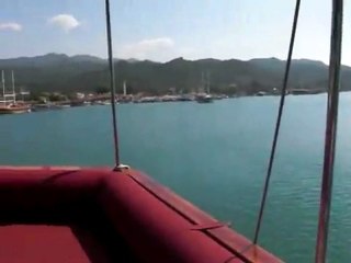 charter a luxury boat