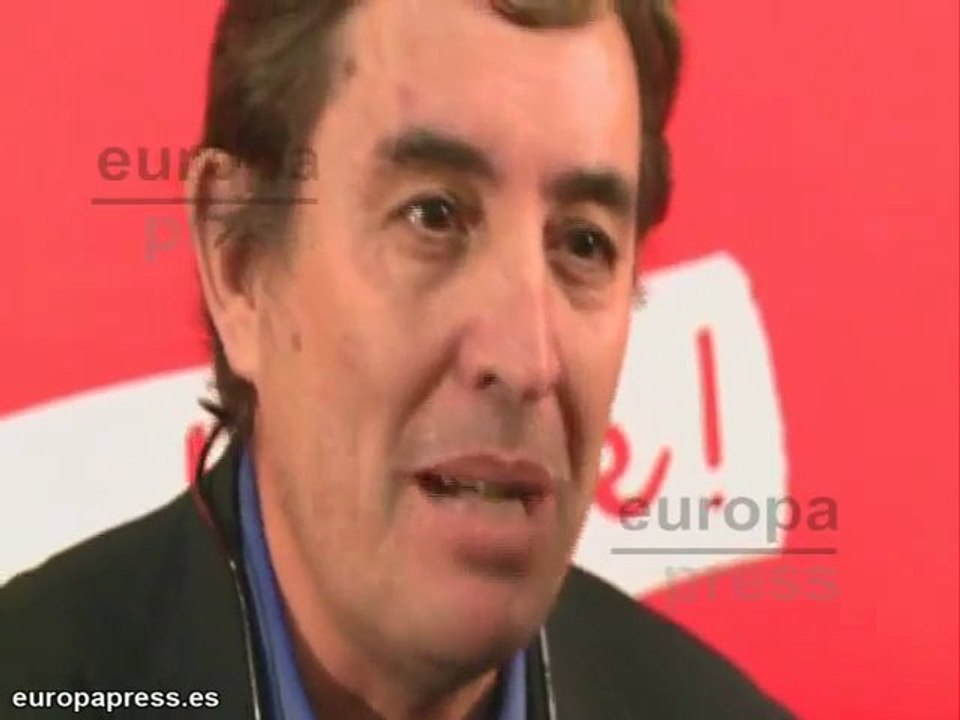 Llamazares culpa a la especulación y a los recortes