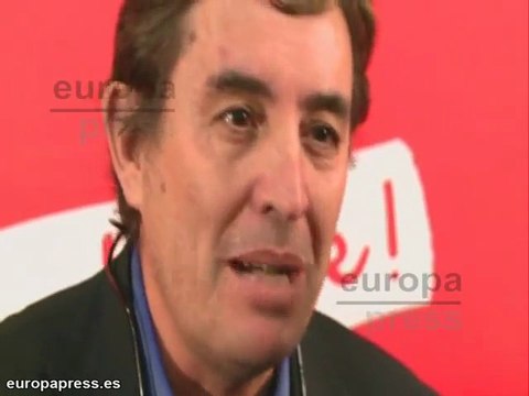 Llamazares culpa a la especulación y a los recortes