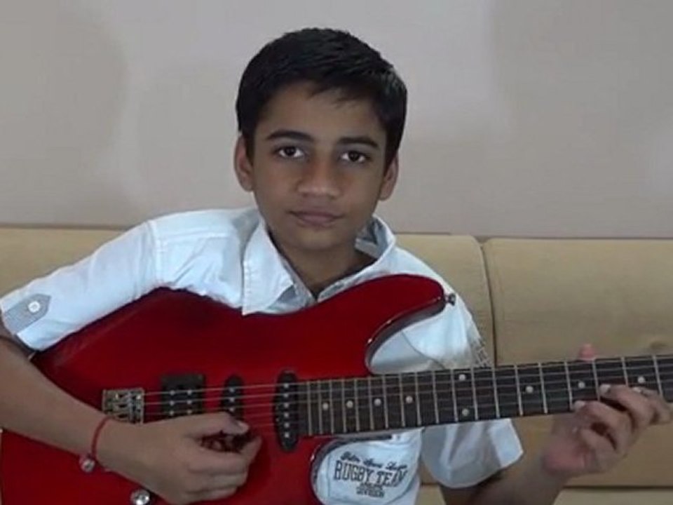 Chanda O Chanda Guitar Instrumental Lakhon Mein Ek