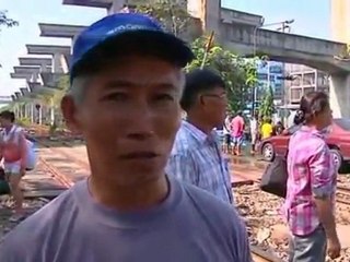 Workers reclaim Bangkok airport