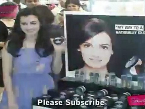 Diya Mirza Says My Way TO A '' Naturally glowing Complexion 14