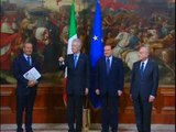 Roma - La Cerimonia della campanella tra Berlusconi e Monti