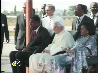 Benedicto XVI llegó a Benín
