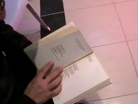 Osman Menderes, Makedonca şiir okuyor!