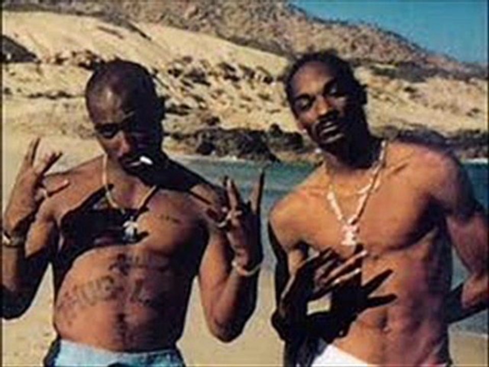 tupac feat biggie ans snoop gansta fitght