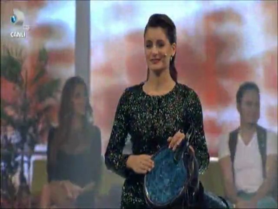 Atiye  Deniz & Darbuka Show   -Beyaz Show