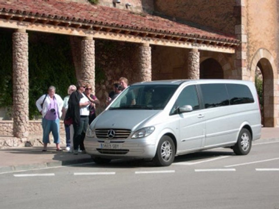 HOW TO SAVE MONEY BEFORE YOU TRAVEL TO BARCELONA-VIDEO 2012