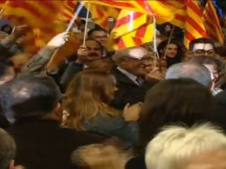 Duran llama a los catalanes a "hacer historia" aupando a CiU por delante PSC