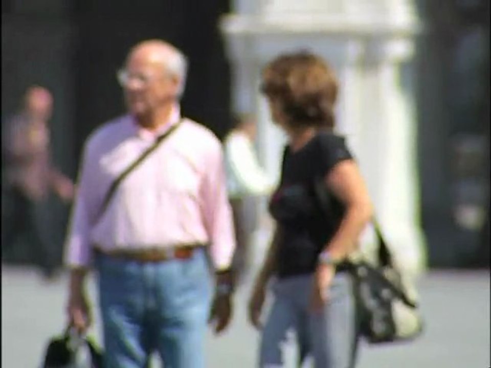 DOPPIA TRUFFA AI DANNI DI ANZIANI