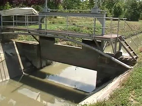 TRATTORE NEL FOSSO, MUORE PENSIONATO