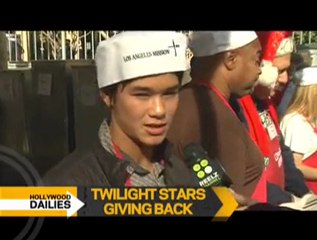 Hollywood Dailies - Tonight at 7 PM ET