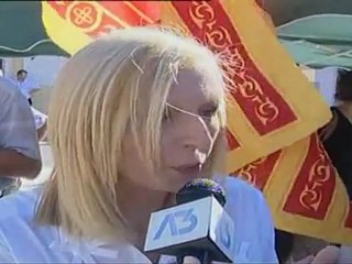 MILLE FIRME CONTRO LA MOSCHEA