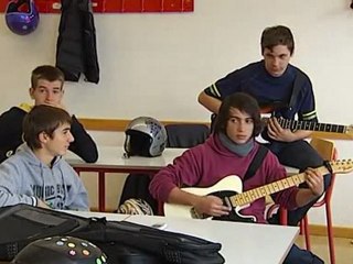 PROTESTA SCUOLE, GALVANI FA DA MODELLO