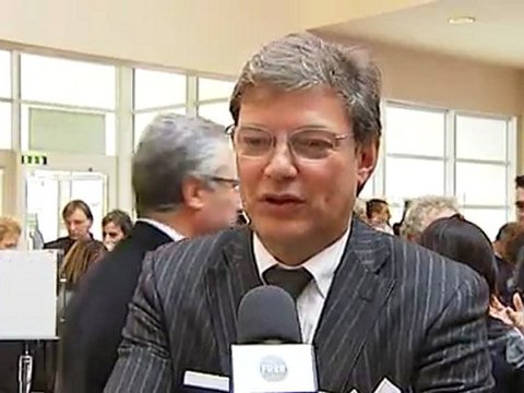 BERLUSCONI FACCIA UN PASSO INDIETRO