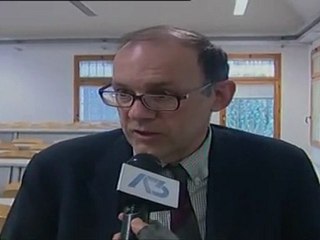 INDIGNADOS: IRRUZIONE AL CONVEGNO