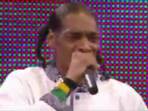 Snoop Dogg, Charlie Wilson & Soopafly Signs & What's my Name? Live @ Live 8 , Hyde Park, London, England, 07-02-2005