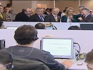 Blanco y Camacho visitan el centro de datos de las elecciones generales