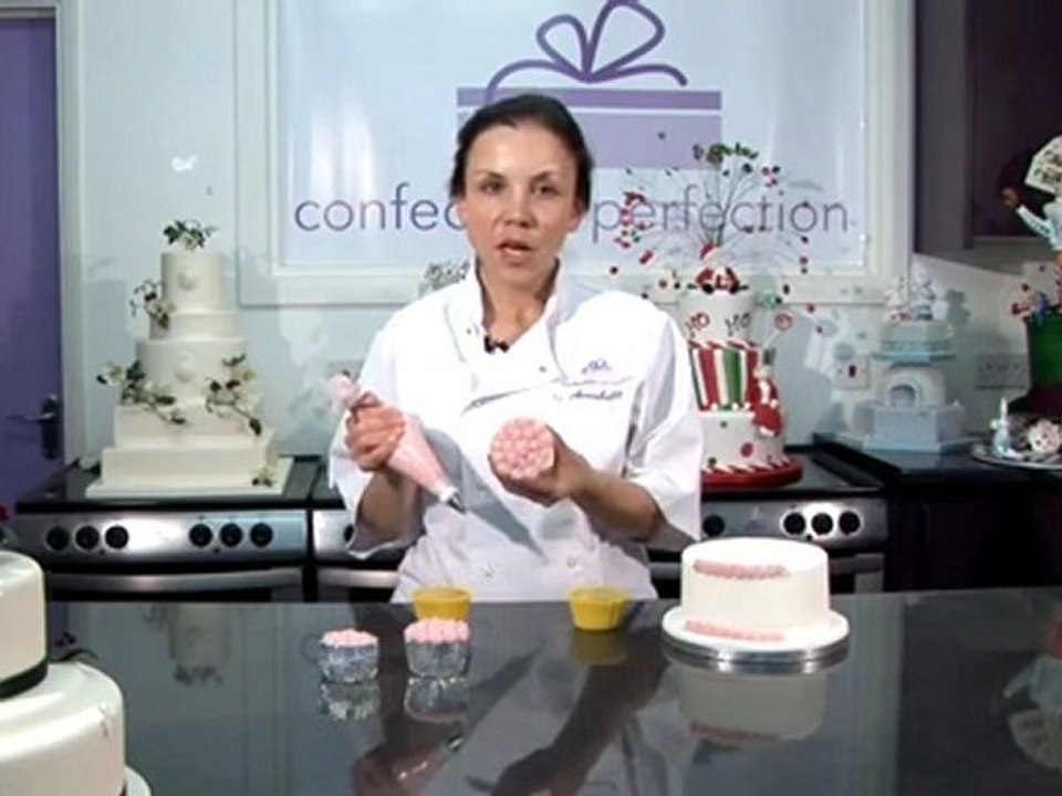 How To Do Cake Star Piping