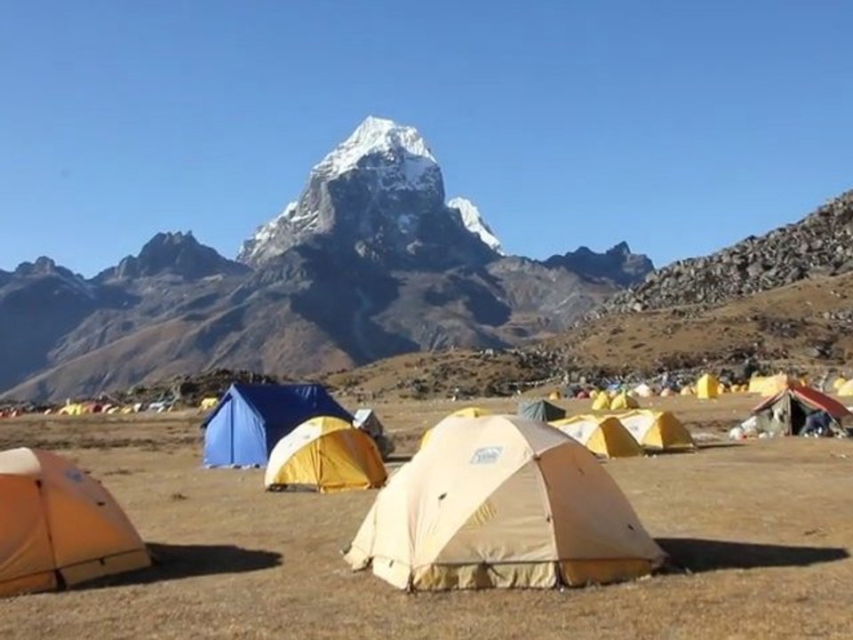 Panoramic view from Ama Dablam base camp (Nepal, 4500m)