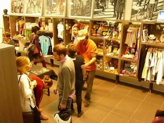 inaguración galeria diseño al cubo