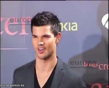 Pattinson y Lautner, a cuál más elegante