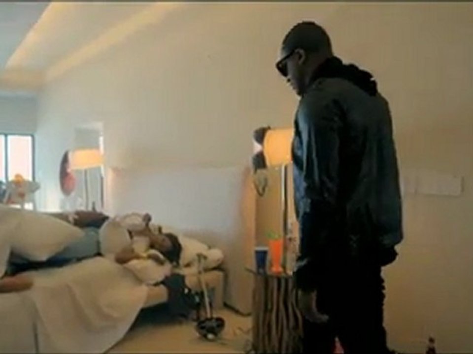 Taio Cruz - Hangover (OFFICIEL)