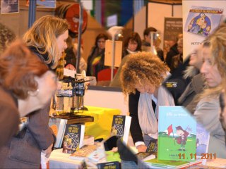"photos" du "salon du livre" du "Touquet"" Paris"" plage", "Sandrine" "Béthencourt", une "étoile" en "enfer"