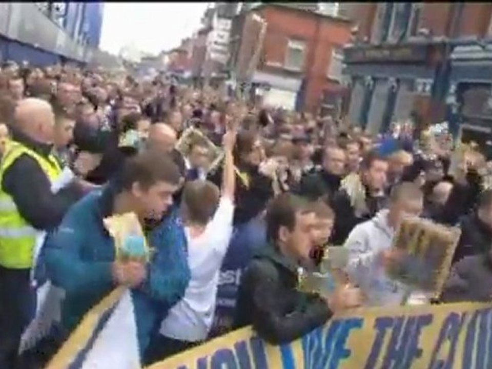 Fans von Everton wollen neuen Besitzer