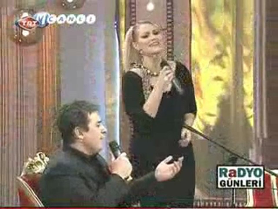 Seda Gülbeyaz Ada Sahillerinde Bekliyorum
