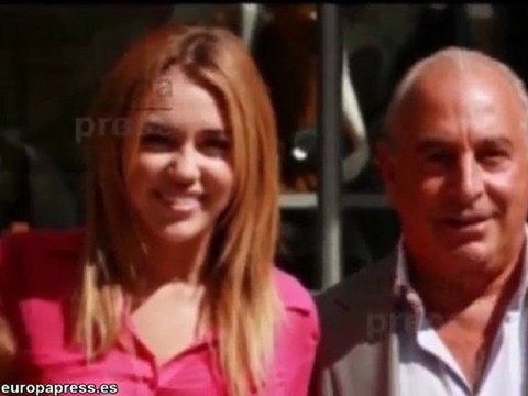 Miley Cyrus, orgullosa de sus curvas