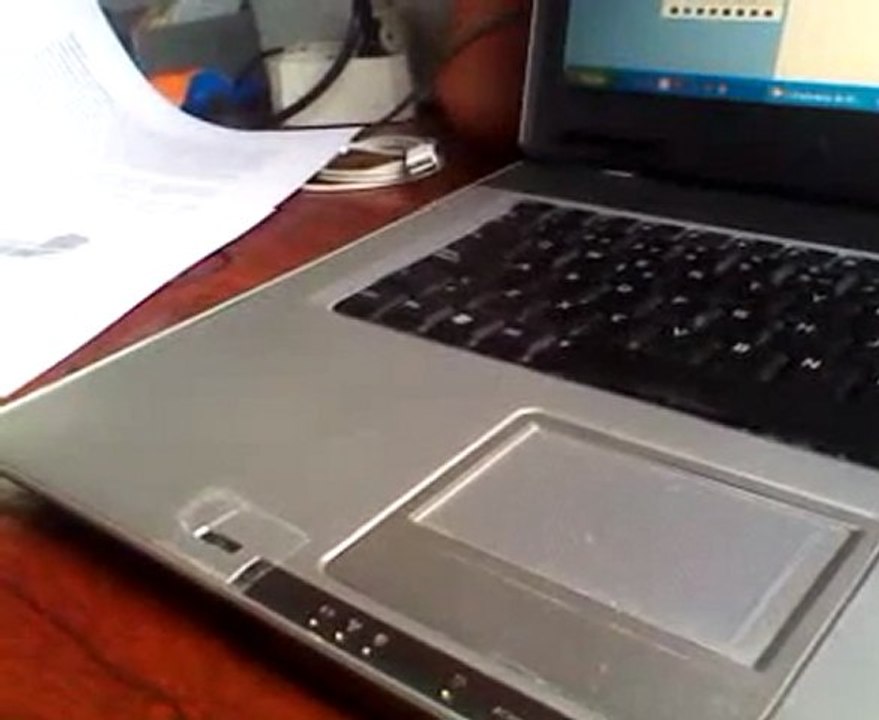 Cantando La gata bajo la lluvia