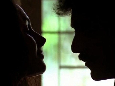 Pachai Kili Muthucharam - Kadhal Konjam