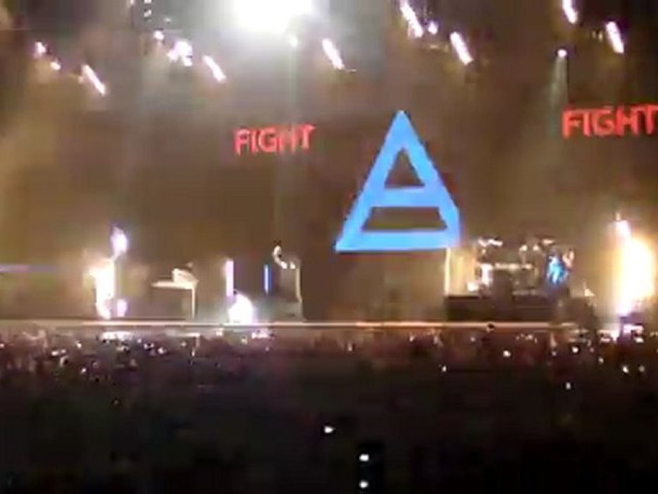 30 Seconds to Mars - This is War & 100 Suns (Live @ Paris Le Zénith 2011)