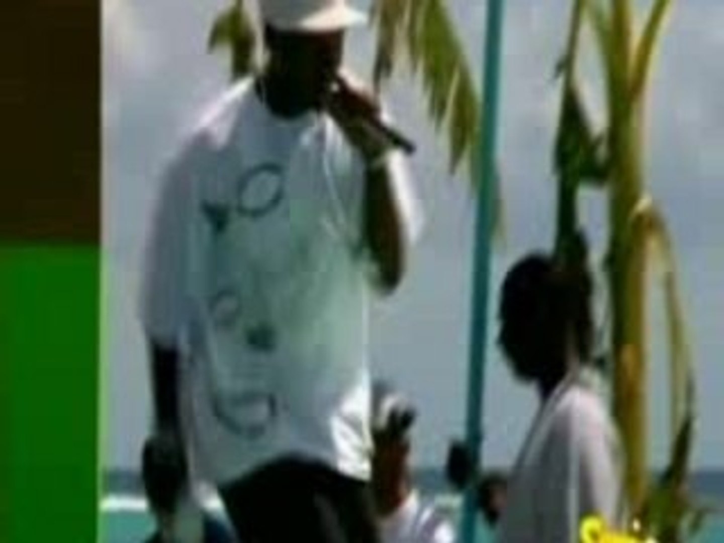 ⁣Candy Shop (mtv_spring_break_2005)