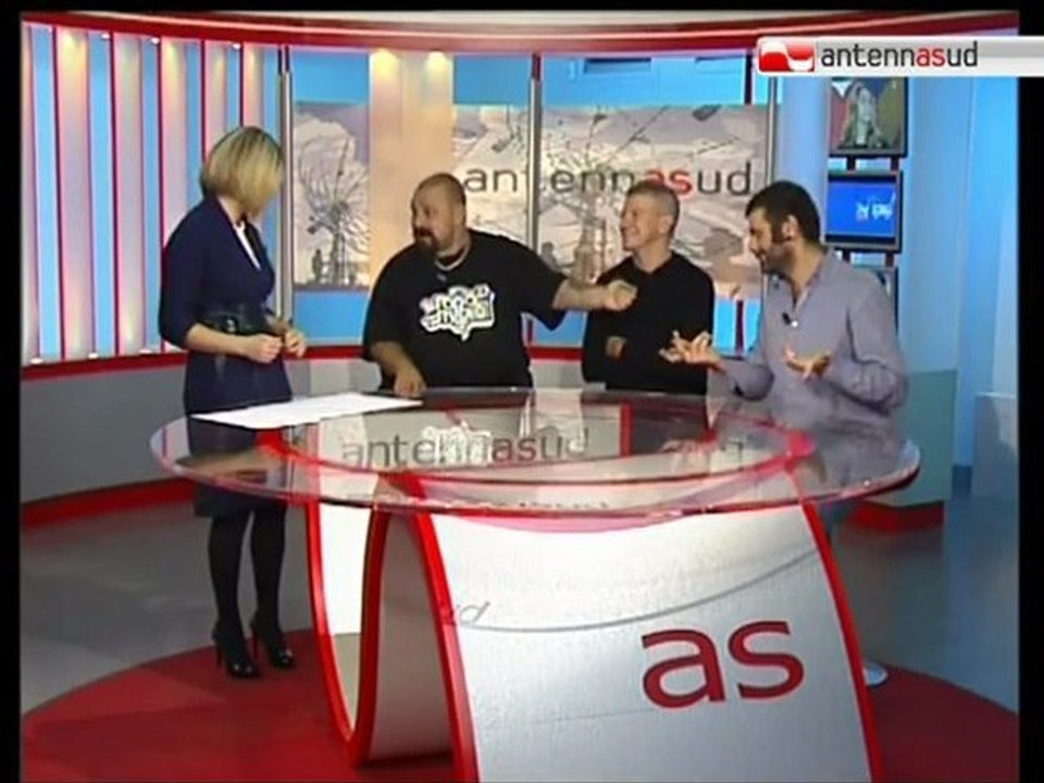 26.11.11 Antenna Pomeriggio - ospiti i 99 Posse